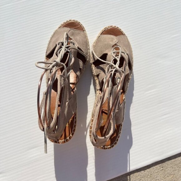 Andre Assous Deanna Gladiator Style Espadrille Wedge Sandals Size 9 Taupe Suede - Picture 8 of 14